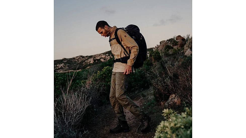 Fjallraven Abisko Hike Jacket - Men's 16 Fjallraven Abisko Hike Jacket - Men's - Image 16