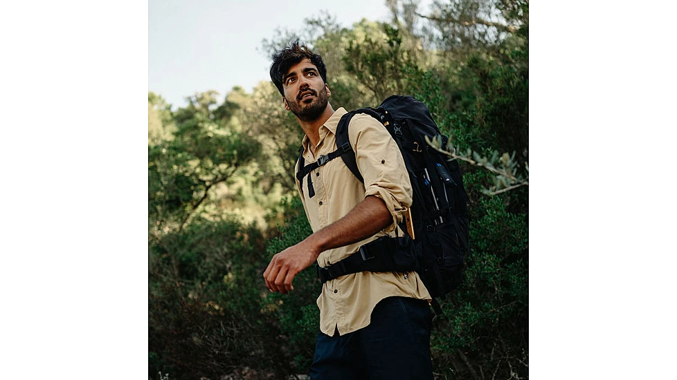 Fjallraven Abisko Hike Shirt Long Sleeve - Men's 5 Fjallraven Abisko Hike Shirt Long Sleeve - Men's - Image 5