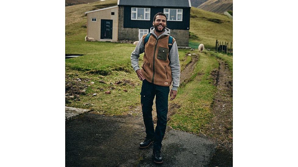 Fjallraven Logo Hoodie - Men's 8 Fjallraven Logo Hoodie - Men's - Image 8